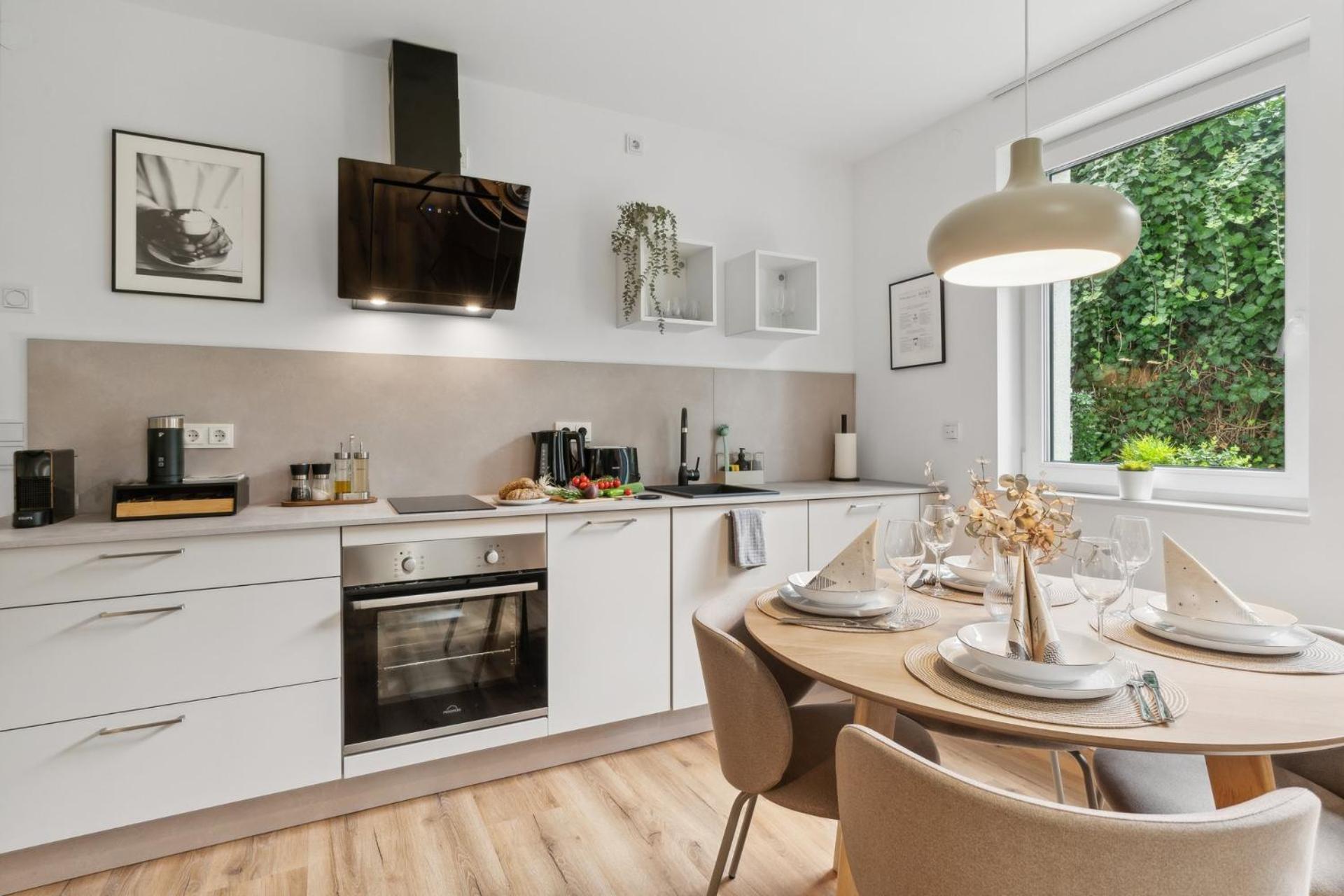 Zwei Apartments Fuer Bis Zu 8 Personen Zentral, Modern, Mit Terrasse & Balkon Bielefeld Esterno foto