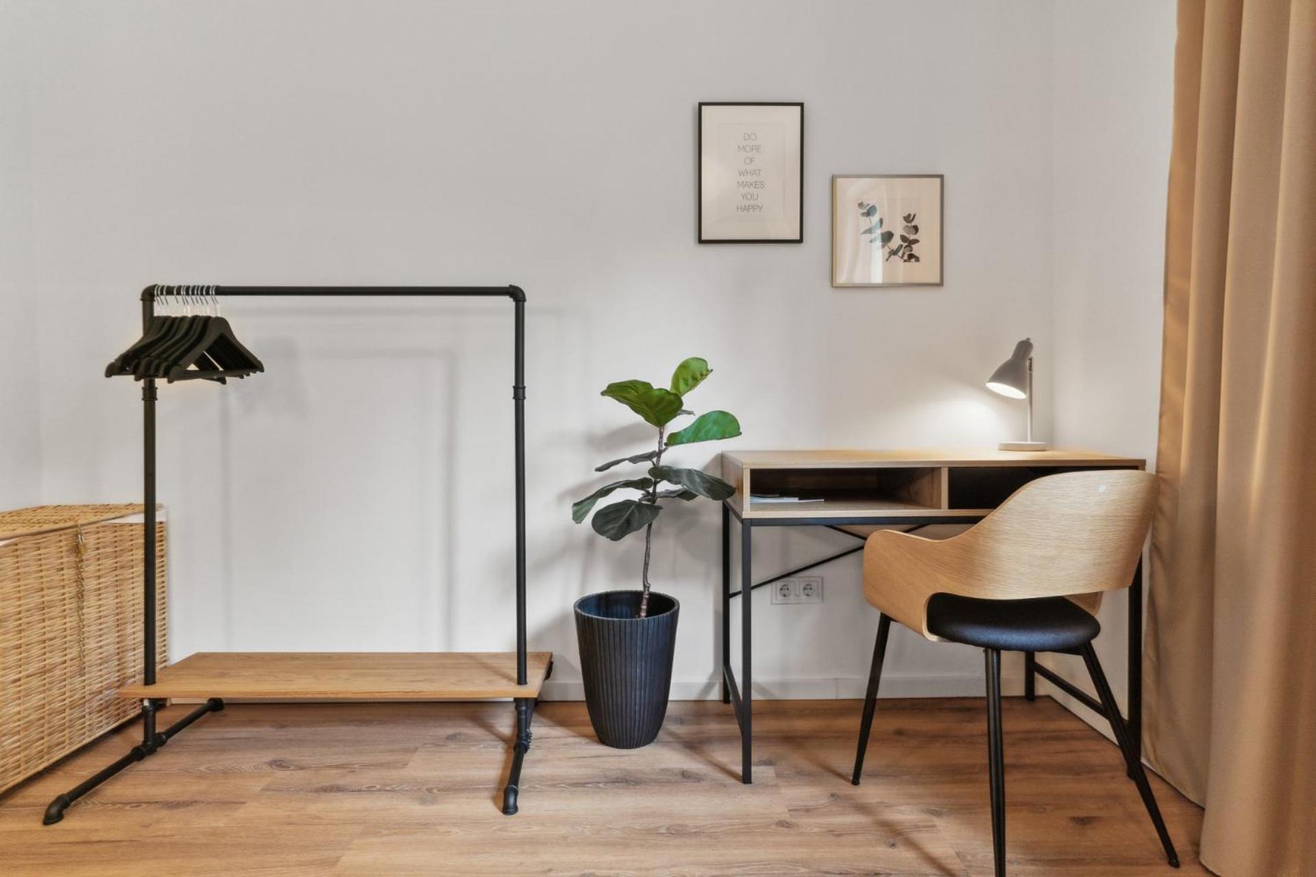 Zwei Apartments Fuer Bis Zu 8 Personen Zentral, Modern, Mit Terrasse & Balkon Bielefeld Esterno foto