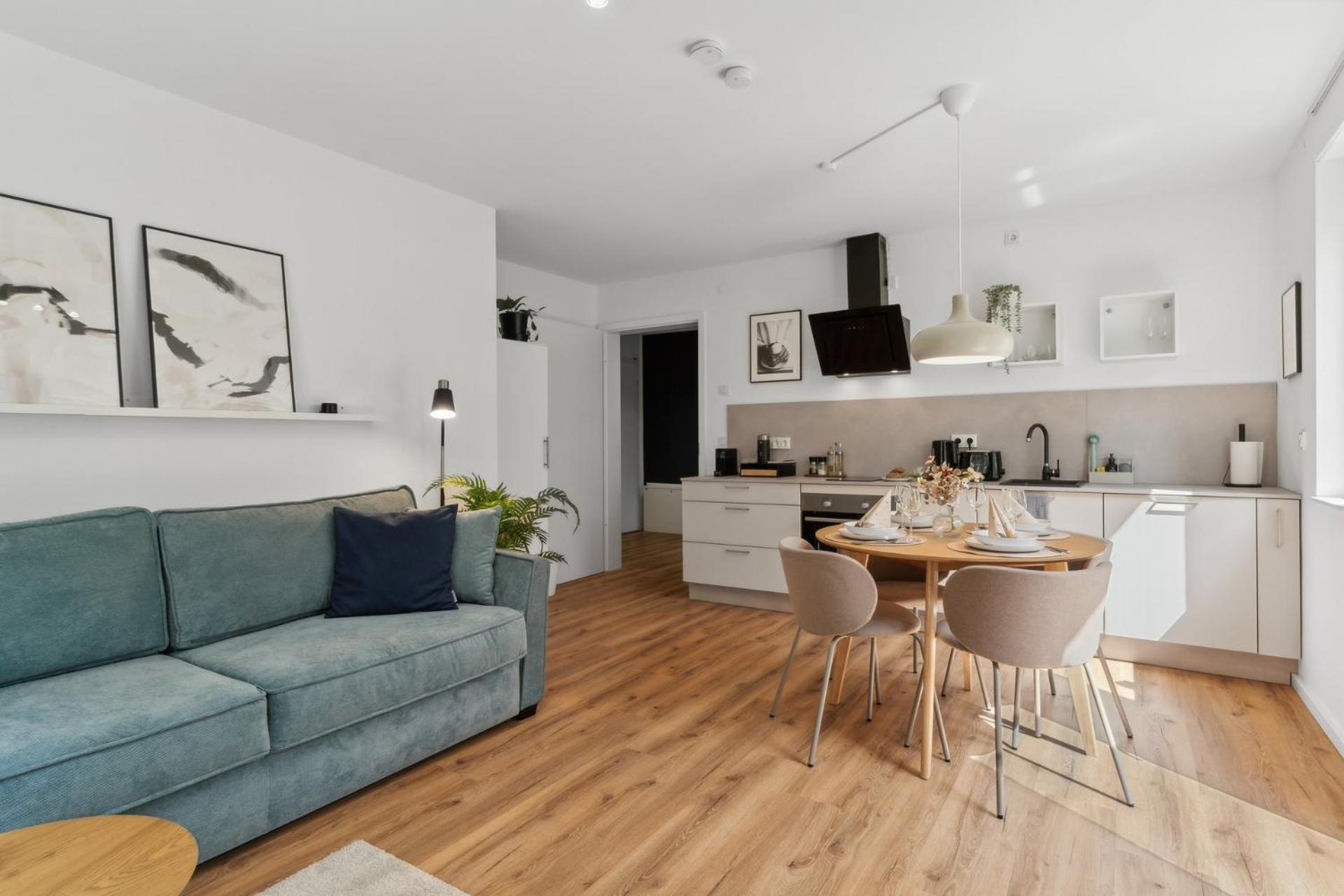 Zwei Apartments Fuer Bis Zu 8 Personen Zentral, Modern, Mit Terrasse & Balkon Bielefeld Esterno foto
