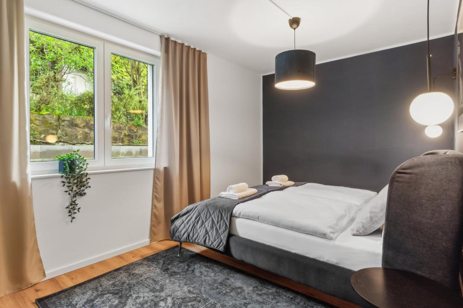 Zwei Apartments Fuer Bis Zu 8 Personen Zentral, Modern, Mit Terrasse & Balkon Bielefeld Esterno foto