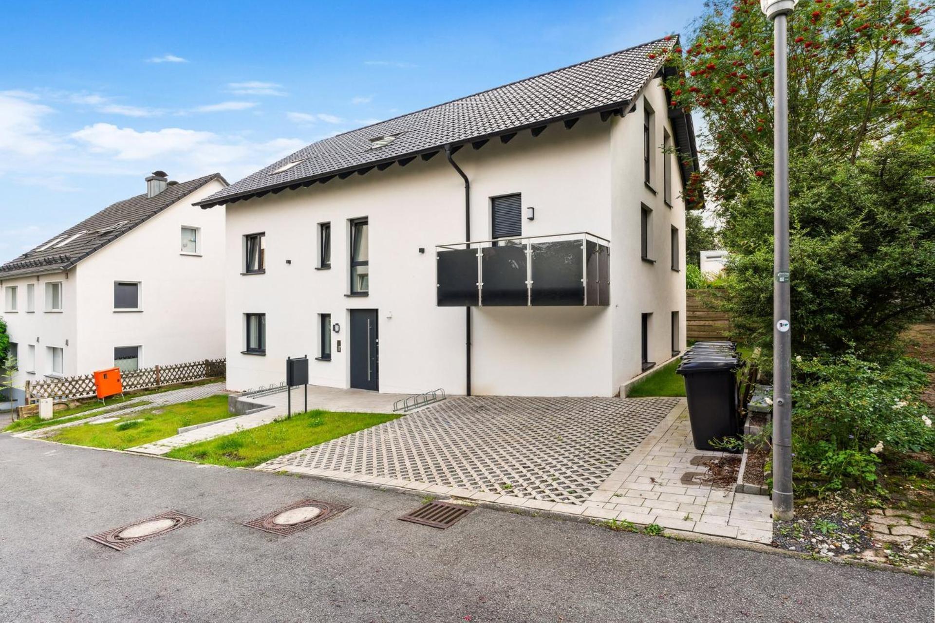 Zwei Apartments Fuer Bis Zu 8 Personen Zentral, Modern, Mit Terrasse & Balkon Bielefeld Esterno foto