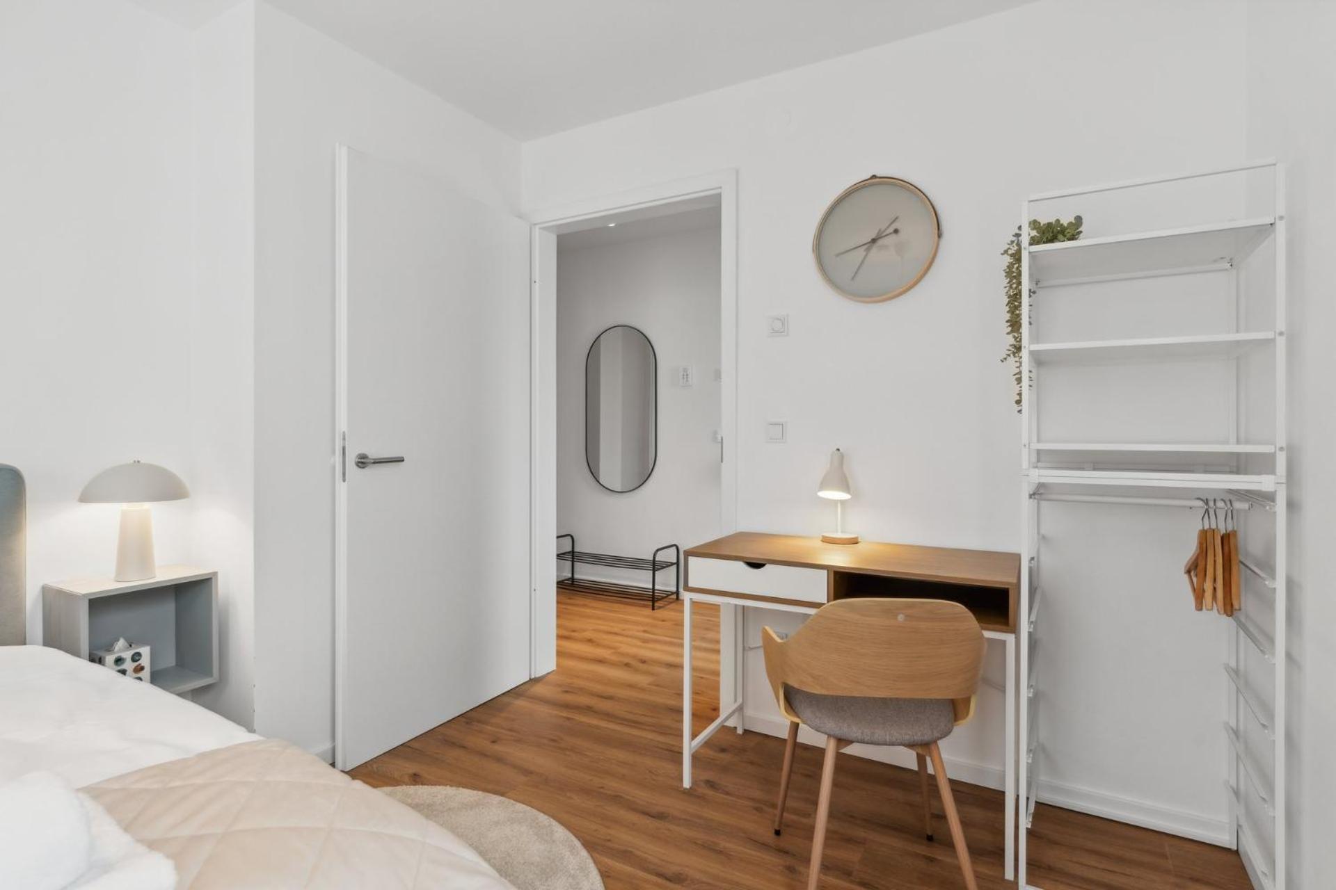 Zwei Apartments Fuer Bis Zu 8 Personen Zentral, Modern, Mit Terrasse & Balkon Bielefeld Esterno foto